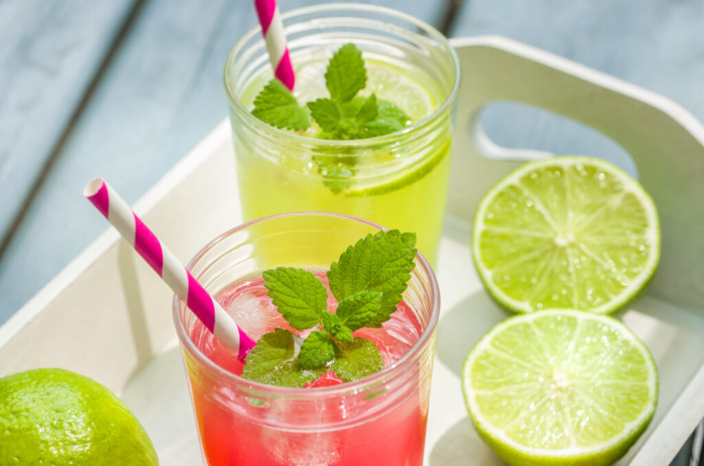 10 gezonde verfrissende zomerdrankjes