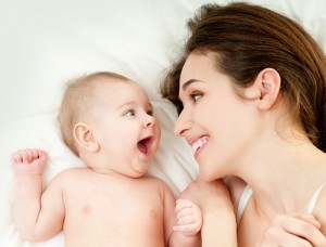 9 manieren waarop je baby zegt “Ik hou van jou”