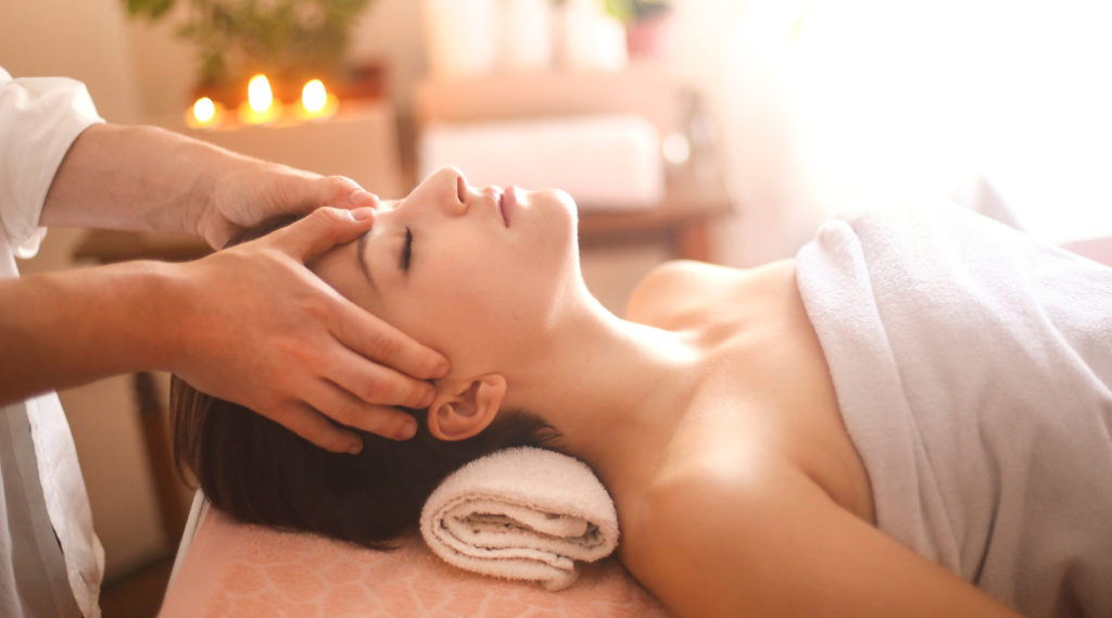 Zelfzorg tijdens de winterdip: energetische massage met Sound Healing