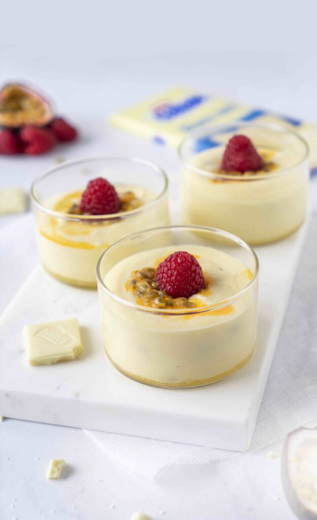 RECEPT Zon(dig)dag met witte chocolademousse met passievrucht