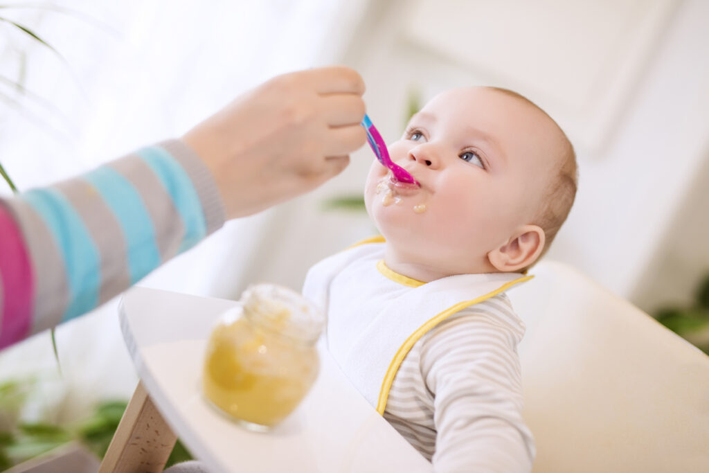 Feit of fabel: babyvoeding in potjes bevat extra conserveermiddelen