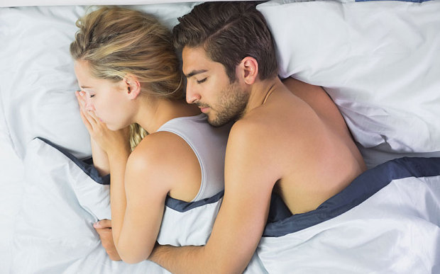BEWEZEN: Lang slapen is goed voor je relatie