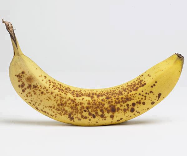 Dit gebeurt in je lichaam als je een hele rijpe banaan eet