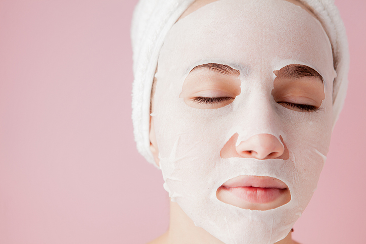 Vanavond ontspannen met een gezichtsmasker? Dit zijn de do’s en don’ts!
