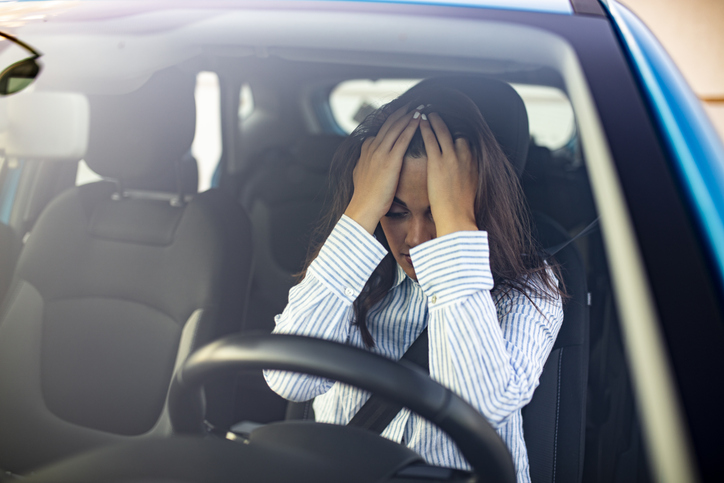 Slaperig achter het stuur kruipen is even gevaarlijk als drinken en rijden