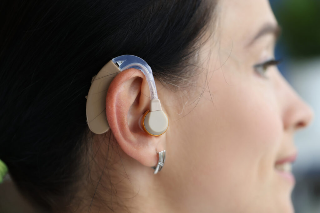 Goed nieuws voor patiënten met gehoorimplantaat: app maakt controle vanop afstand mogelijk