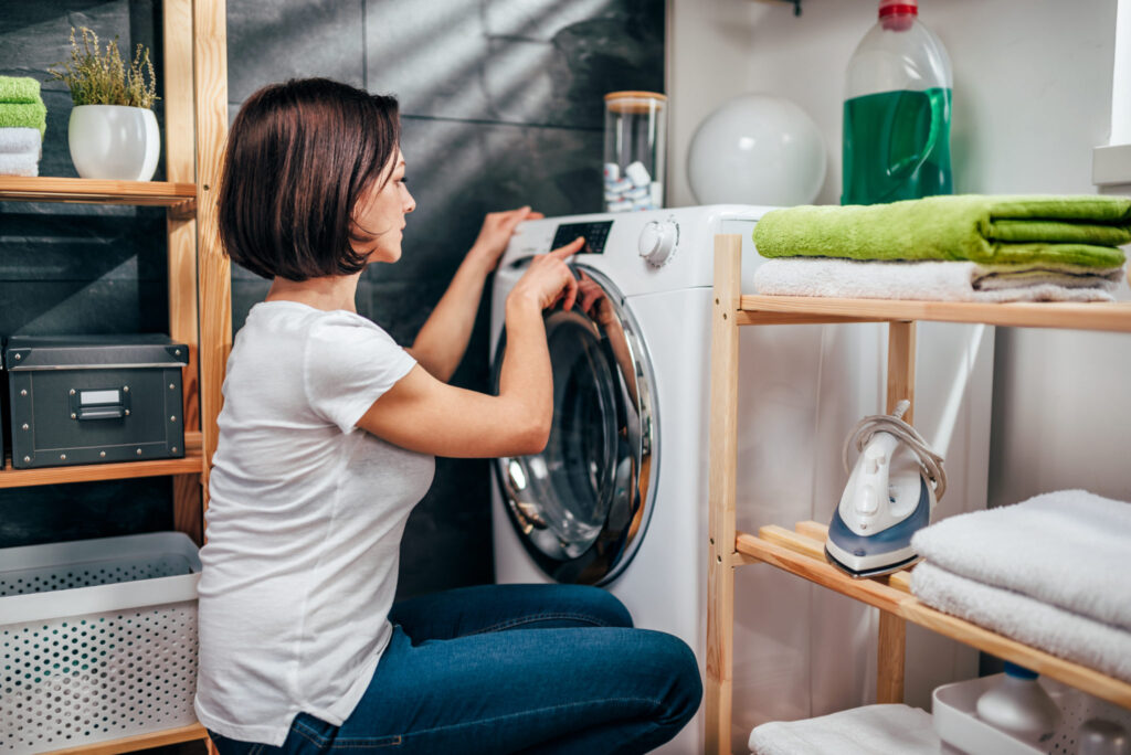 Hoe verwijder je stank uit een wasmachine? 