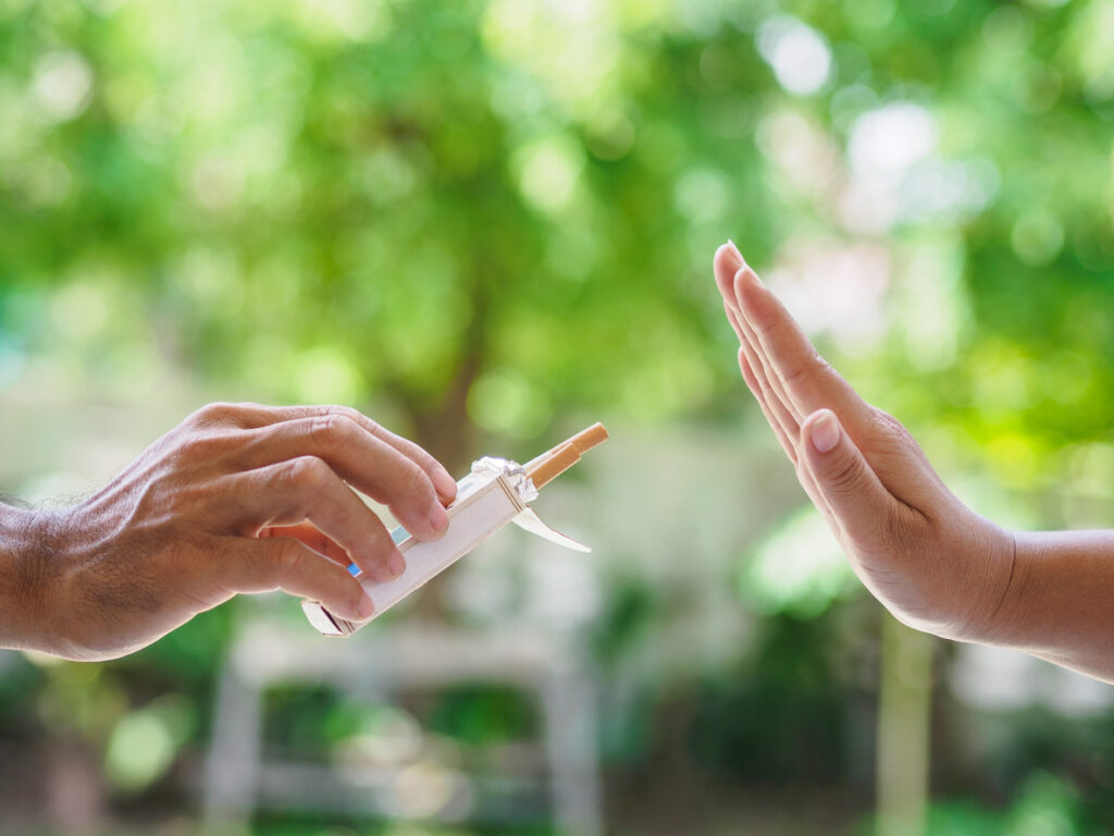 Ziekenhuizen openen deuren voor rokers op Werelddag Zonder Tabak