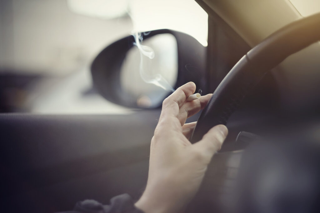 Roken in auto met kinderen voortaan verboden in Vlaanderen