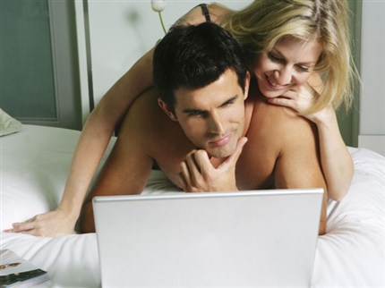 Samen naar porno kijken is goed voor je seksleven
