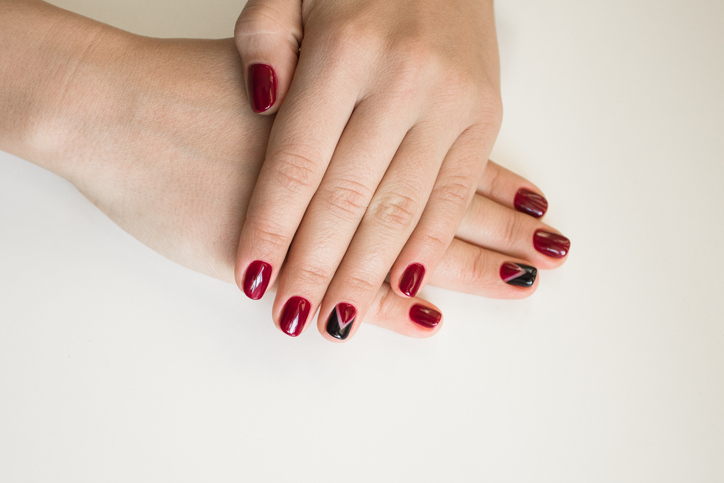 Zo kun je makkelijk nagellak verwijderen zonder dissolvant