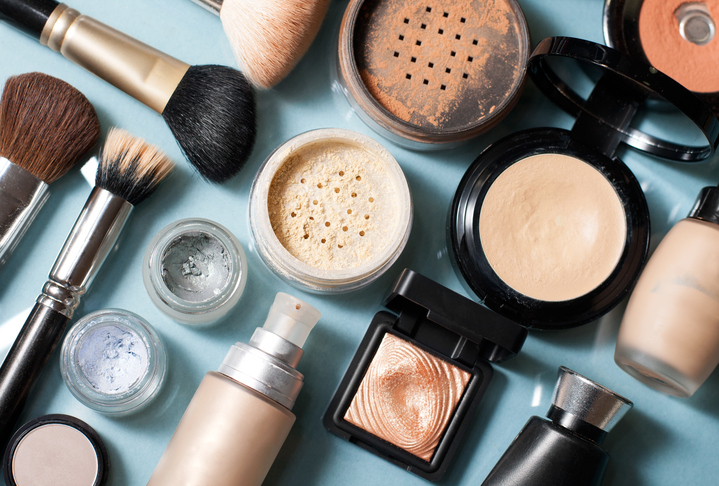 Zo lang kun je make-up bewaren