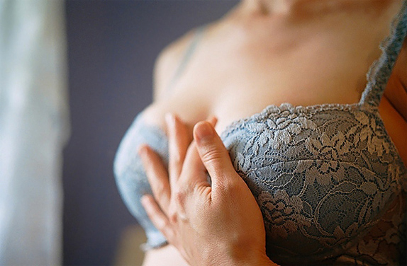 Zoveel procent van de vrouwen hebben last van tepelhaar